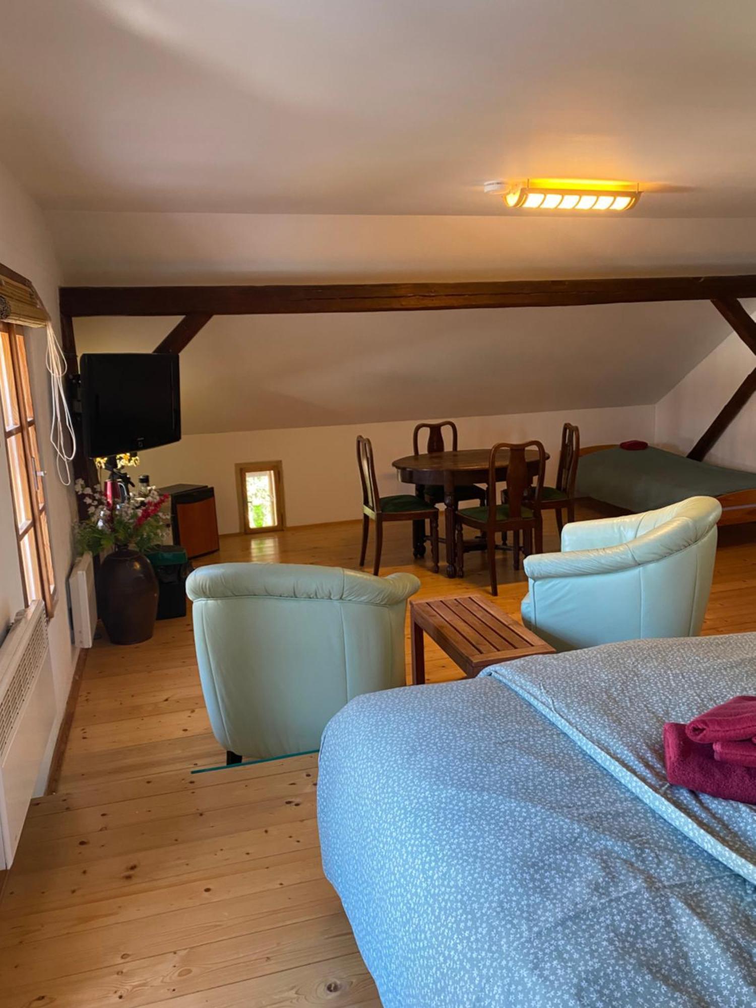 Droom B&B Cermna Екстериор снимка